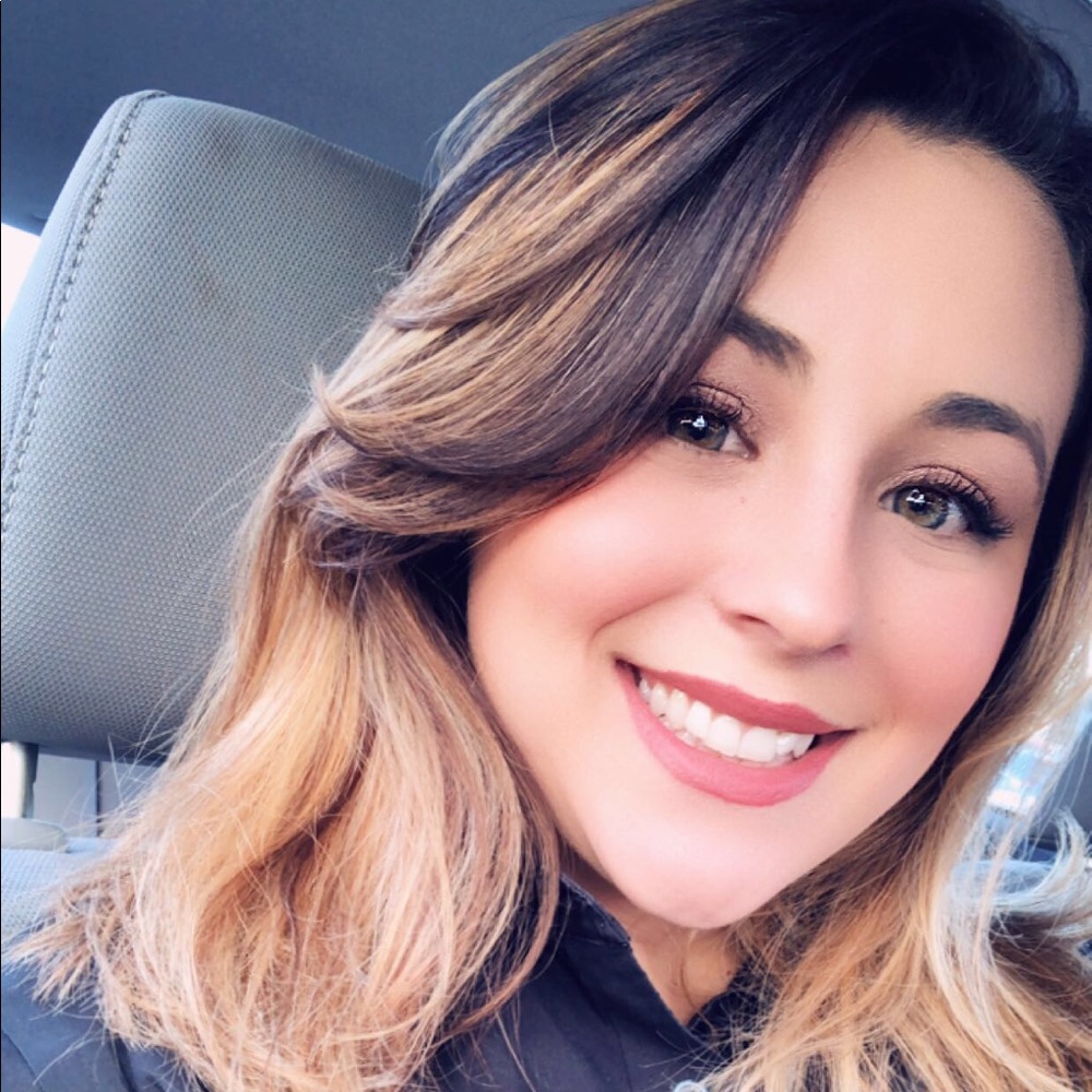 Meet your Posher, Elyce